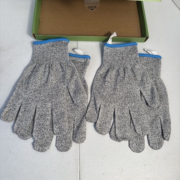 Cut Resistant Gloves Medium Size, 2 Pair Food Grade Lightweight New in Box - Picture 8 of 11